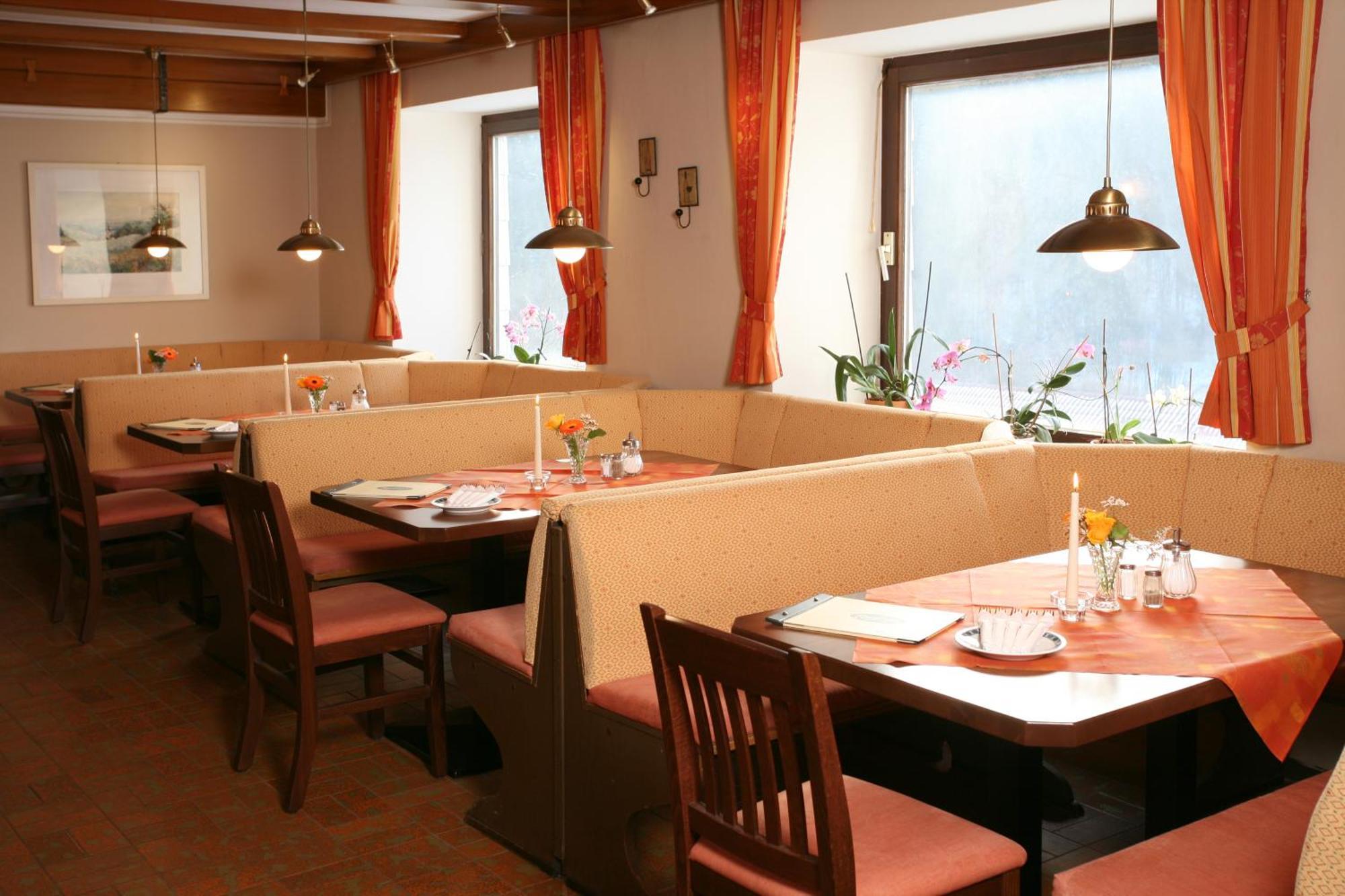 Отель Panorama-landgasthof Ranzinger 3*